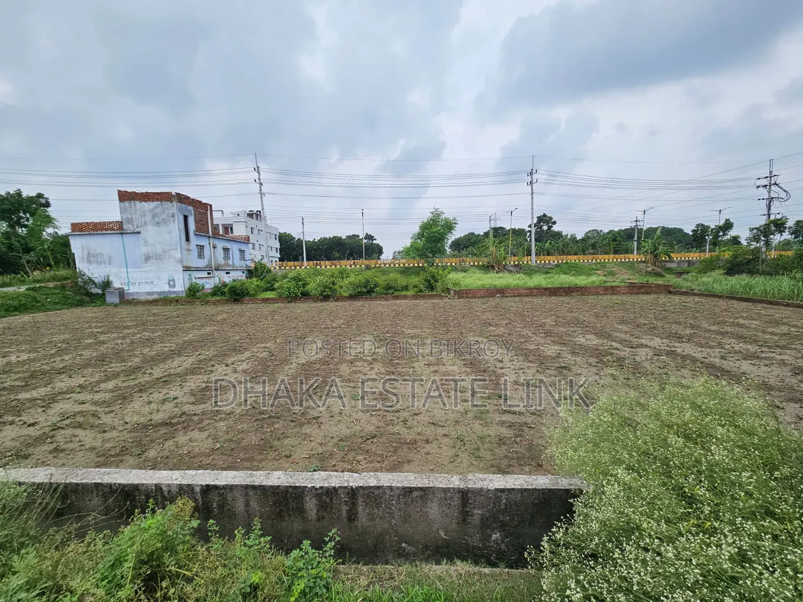 ৫কাঠা জমি বিক্রয় সিটি হার্ট বাইপাস সড়কের পাশে