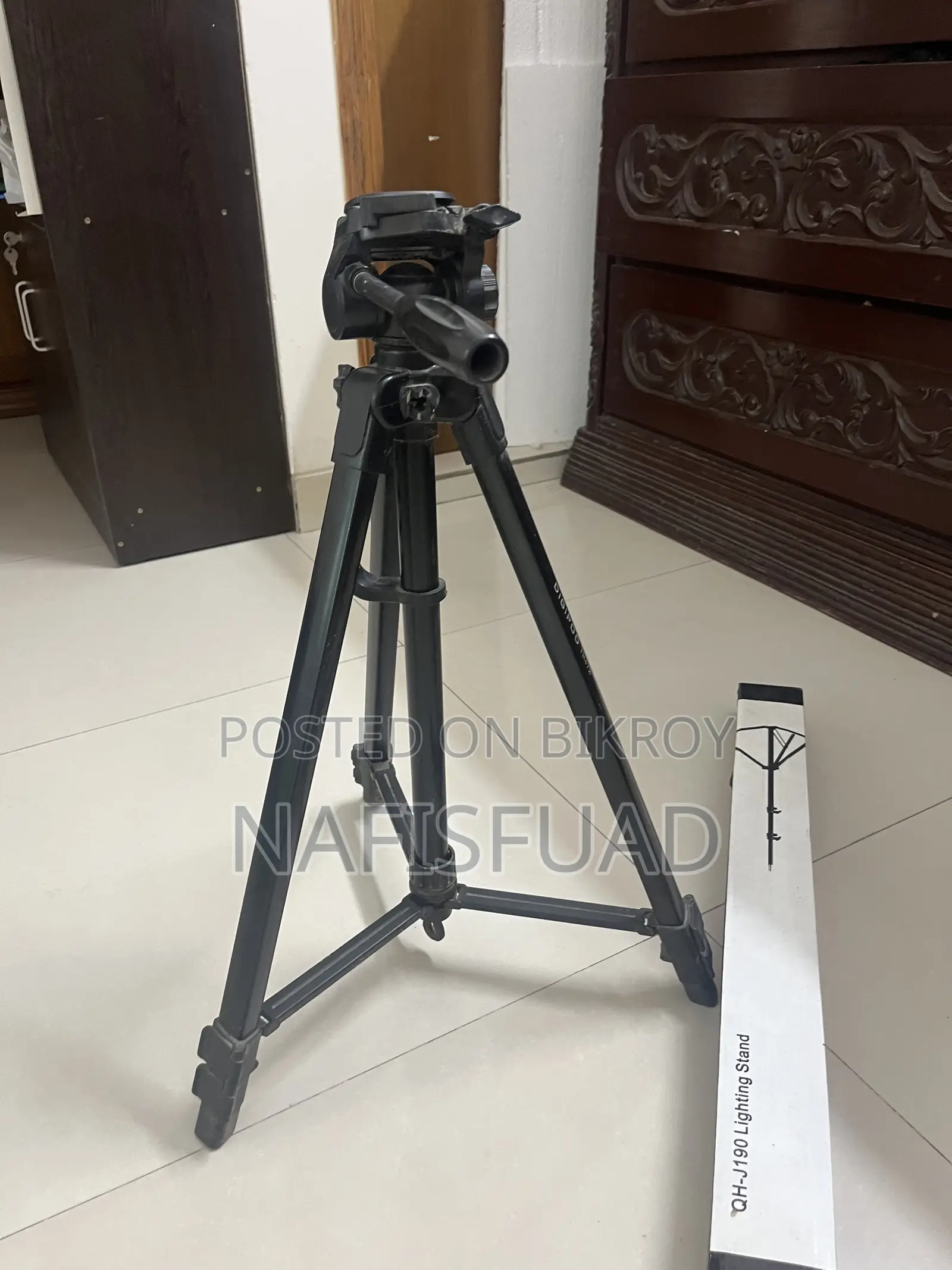 DSLR Tripod Stand