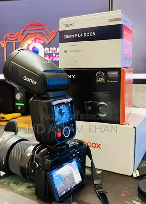 Godox V100 on-Camera Flash (Sony)