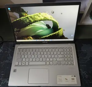 Laptop Asus Creator Q540 8GB Intel Core I3 HDD+SSD 1T