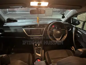 টয়োটা অউরিস ২০১২ কালো