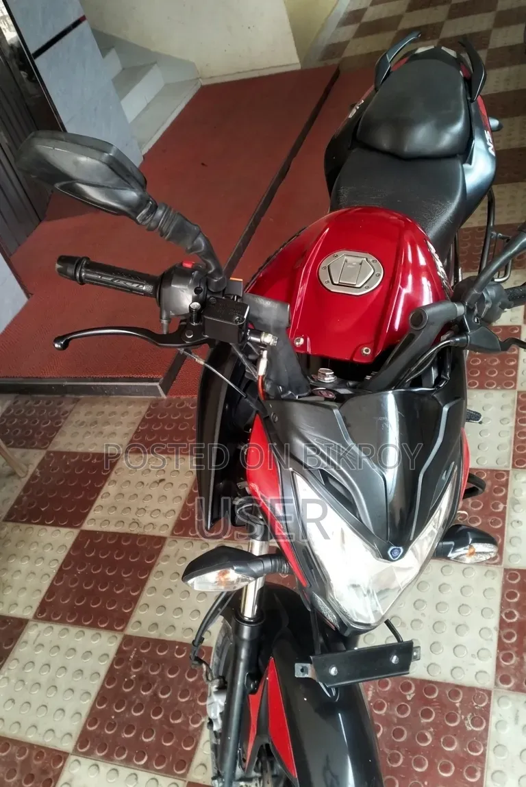 Bajaj Pulsar NS 160 2021 Red