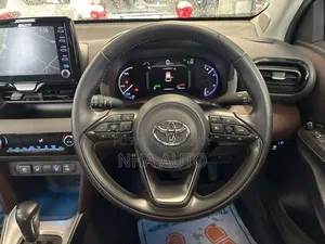 Toyota Yaris Cross 2021 Red
