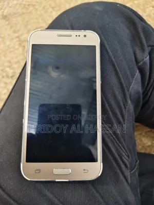 Samsung Galaxy J2 8 GB Silver
