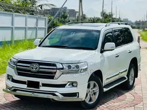 Toyota Land Cruiser 4.5 V8 GXR 2013 White