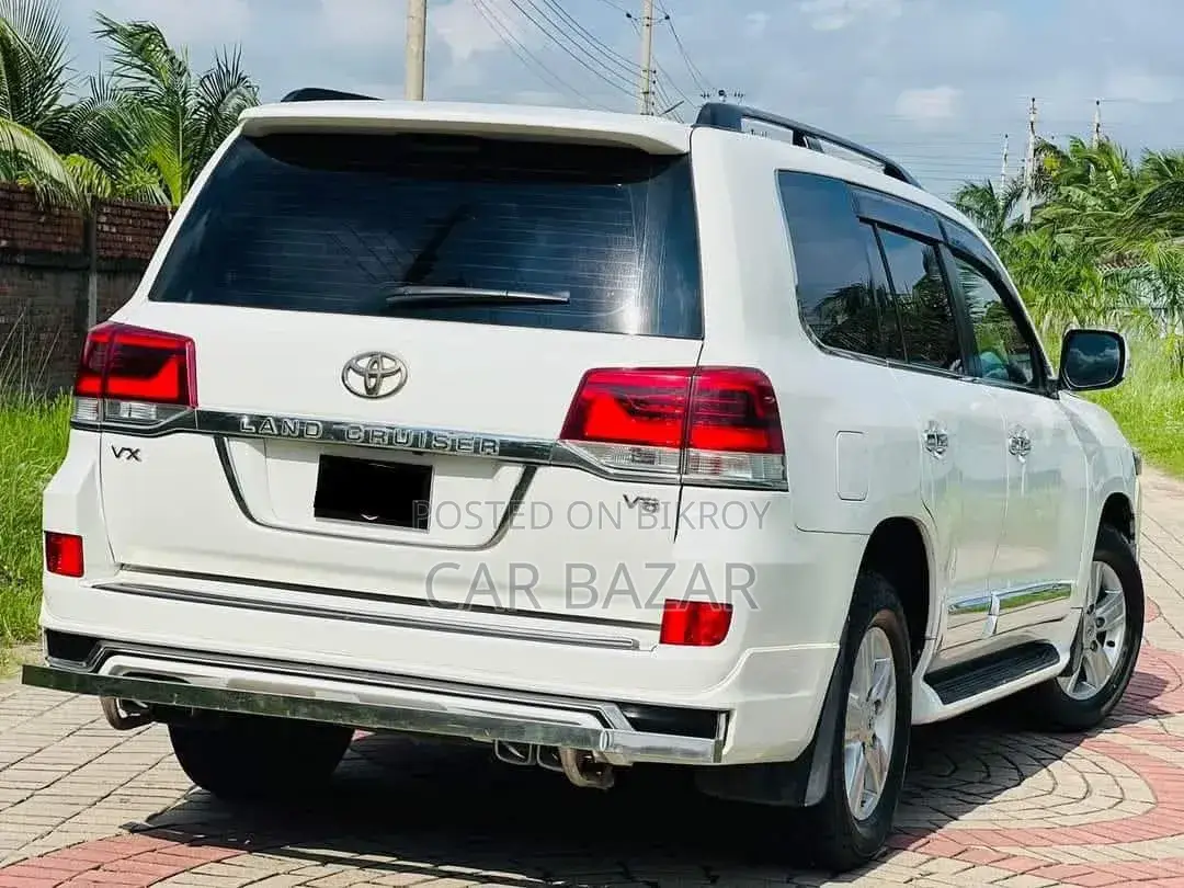Toyota Land Cruiser 4.5 V8 GXR 2013 White