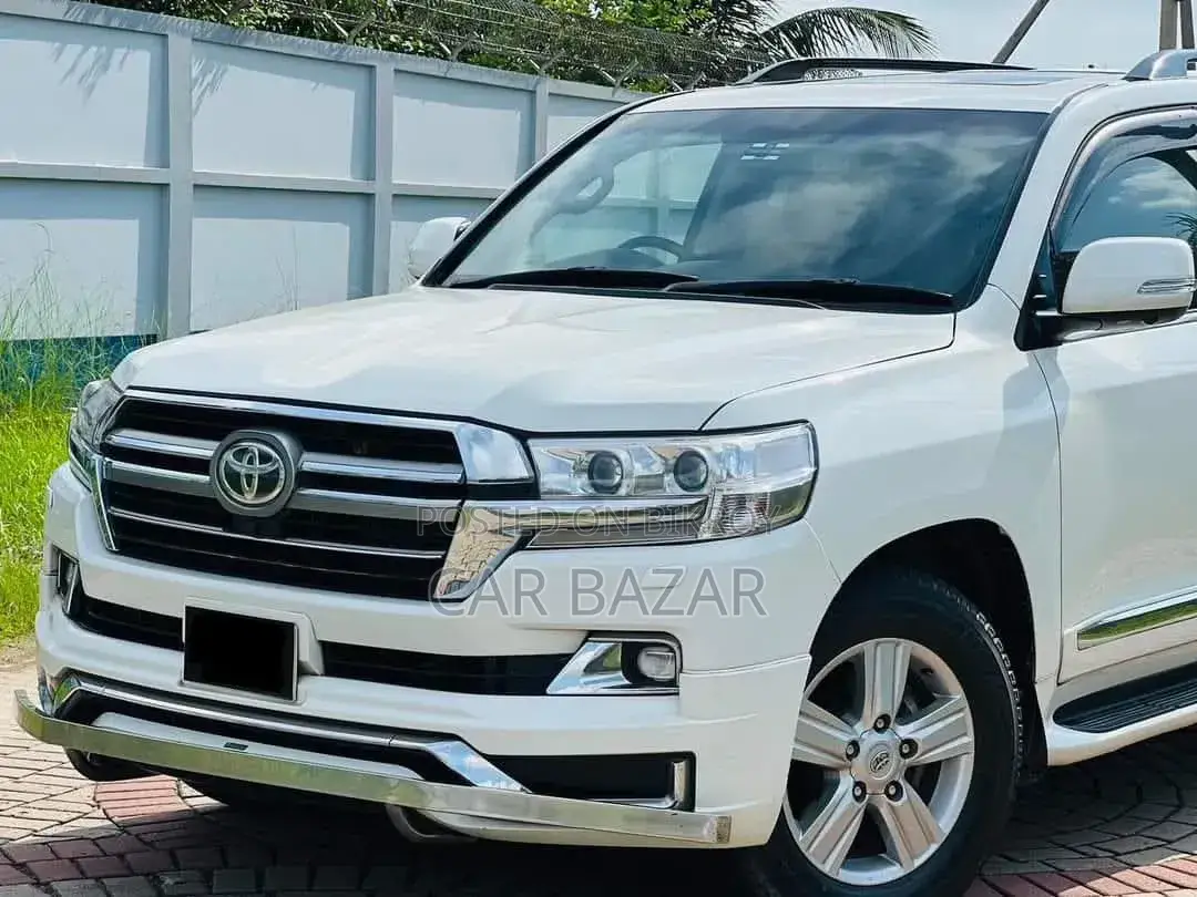 Toyota Land Cruiser 4.5 V8 GXR 2013 White
