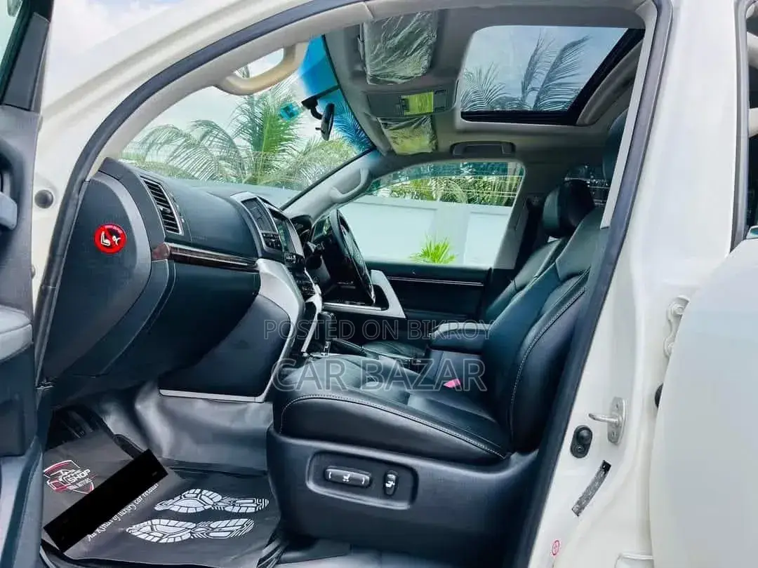 Toyota Land Cruiser 4.5 V8 GXR 2013 White