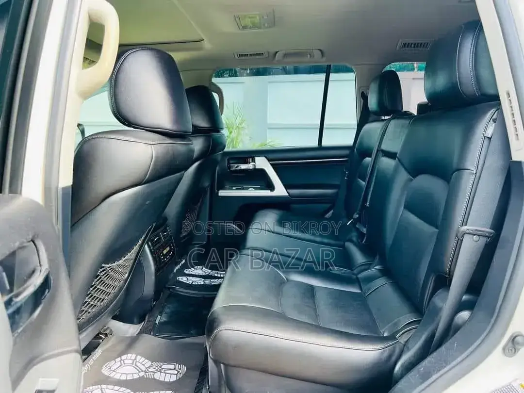 Toyota Land Cruiser 4.5 V8 GXR 2013 White