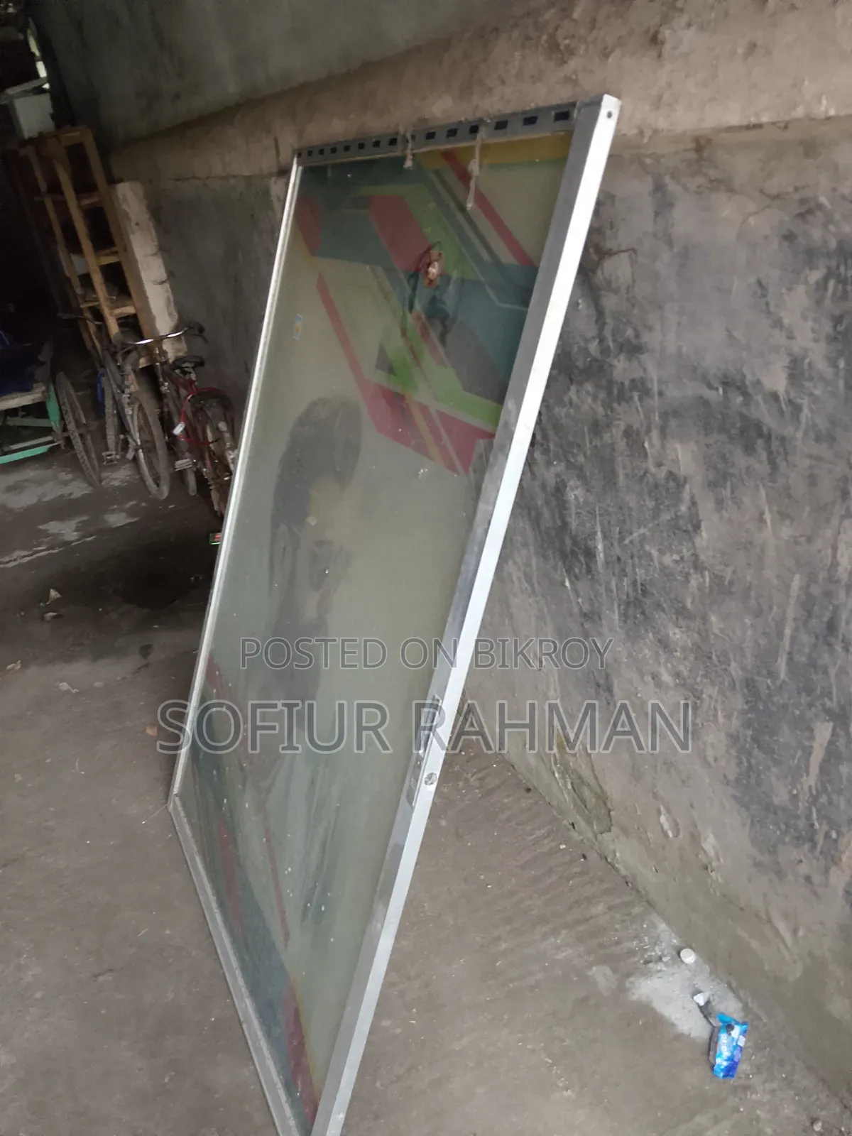 Salon Mirror