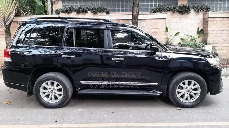 Toyota Land Cruiser 4.5 V8 VXR 2018 Black