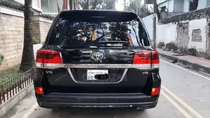 Toyota Land Cruiser 4.5 V8 VXR 2018 Black