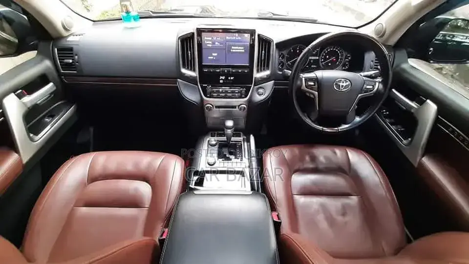Toyota Land Cruiser 4.5 V8 VXR 2018 Black