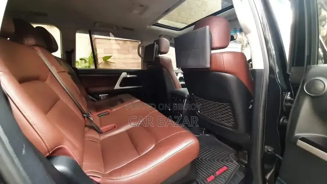 Toyota Land Cruiser 4.5 V8 VXR 2018 Black