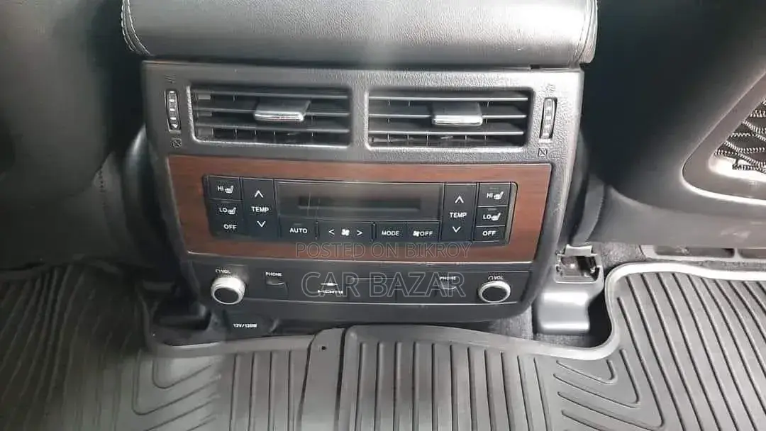 Toyota Land Cruiser 4.5 V8 VXR 2018 Black