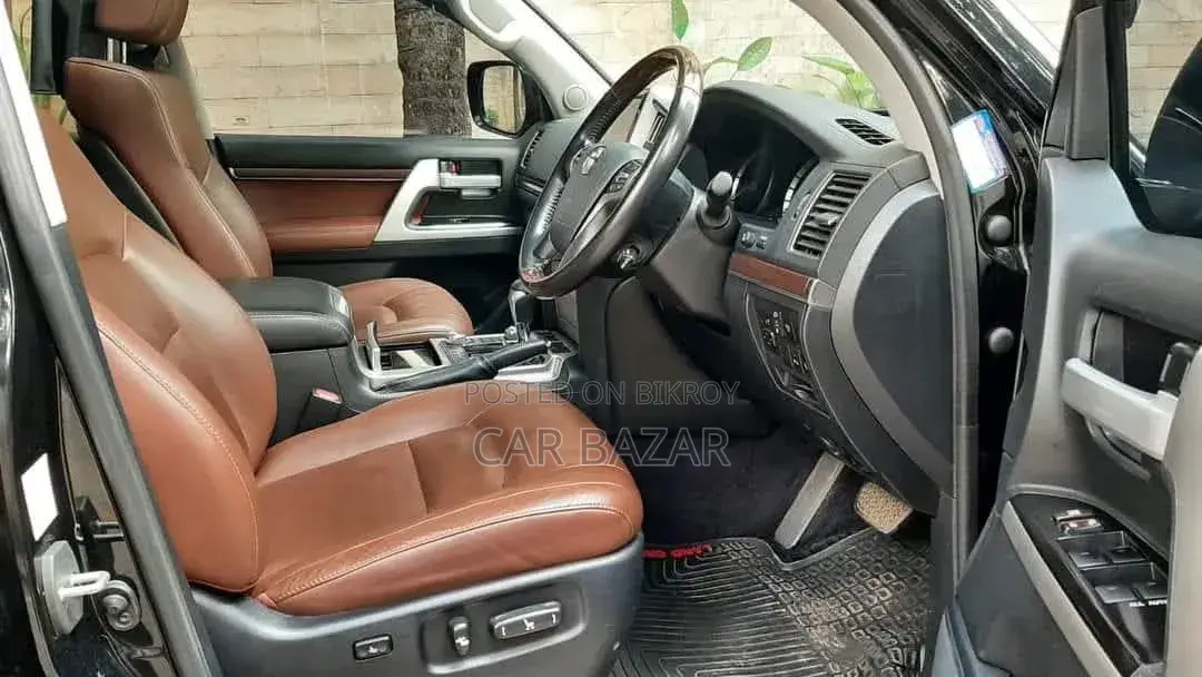 Toyota Land Cruiser 4.5 V8 VXR 2018 Black