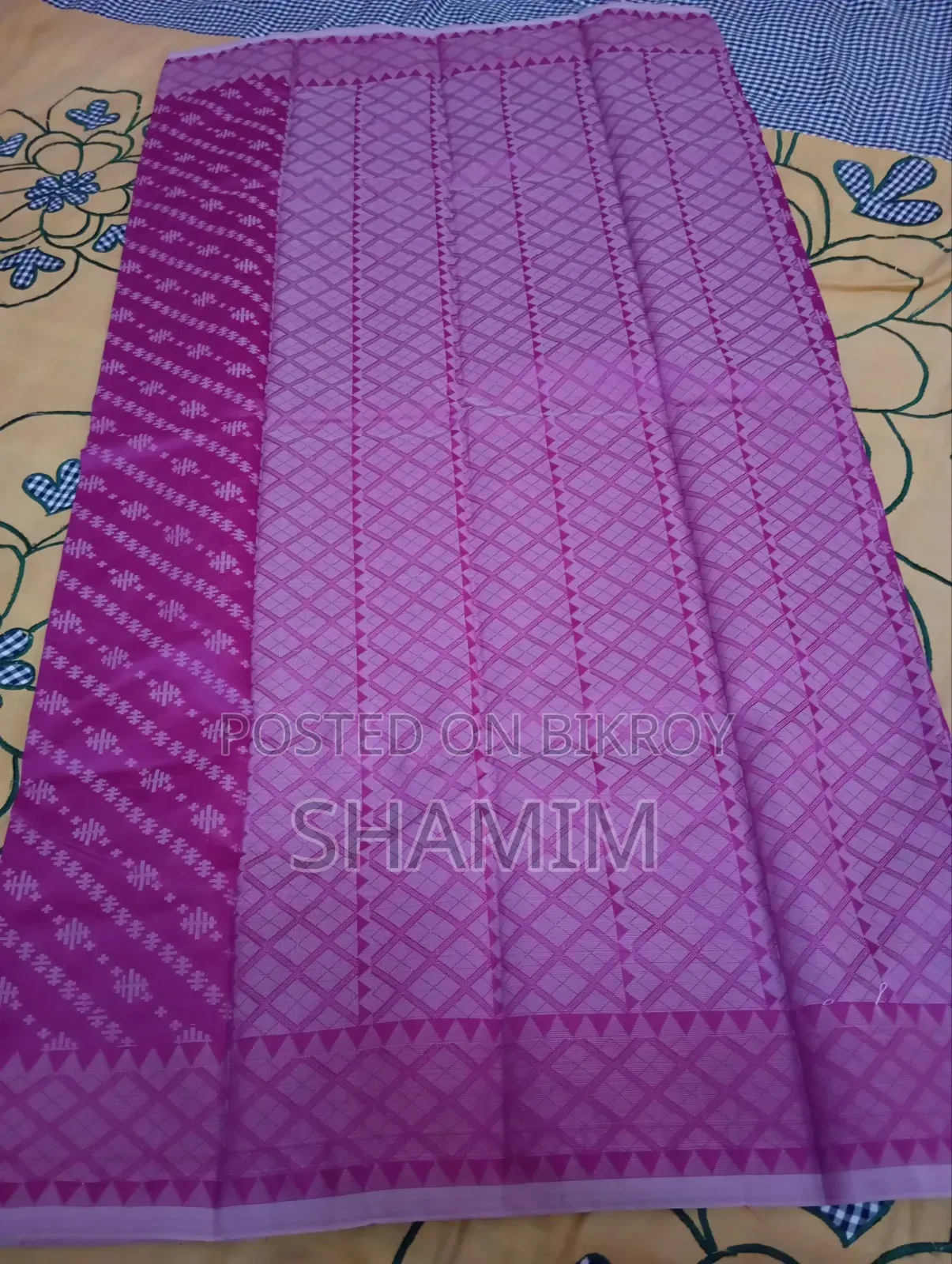 আনইউজড শাড়ি