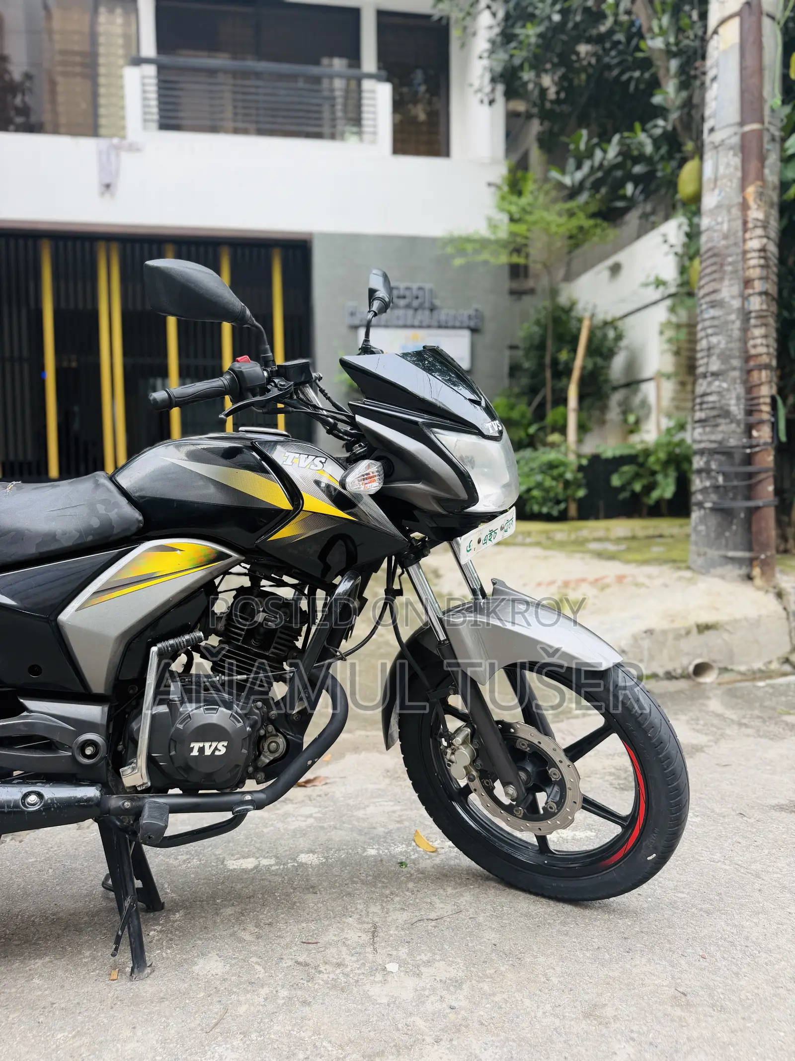 TVS Stryker 125 2025 Black