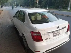 Toyota Axio 1.5 Hybrid 2WD 2017 White