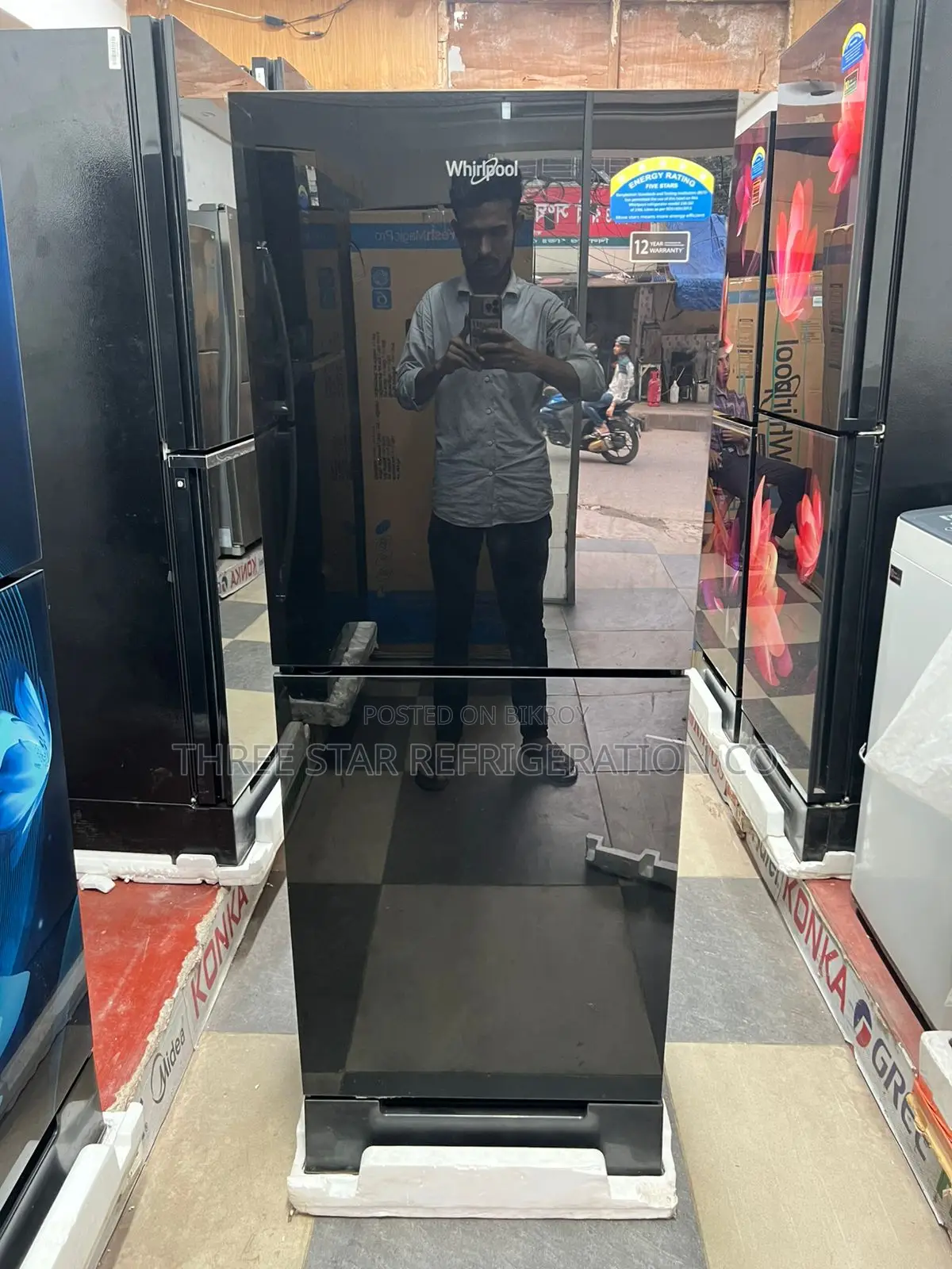ফ্রেশ ম্যাজিক প্রো ২৩৬লিটার জিডি ক্রিস্টাল ব্ল্যাক
