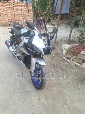 Yamaha R1 2025 White