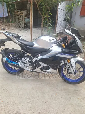 Yamaha R1 2025 White