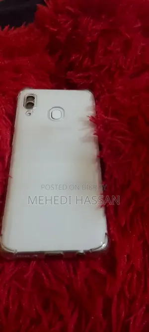 Samsung Galaxy A30 32 GB White