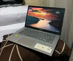 Laptop Asus 3GB Intel SSD 256GB