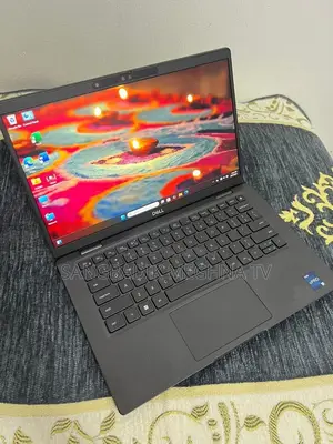 Laptop Dell 3GB Intel SSD 256GB