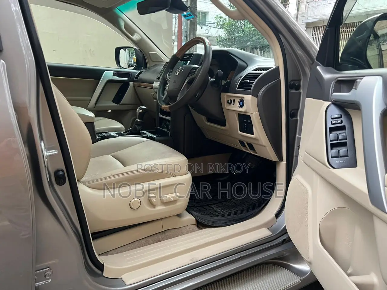 Toyota Land Cruiser Prado 2021 Gray