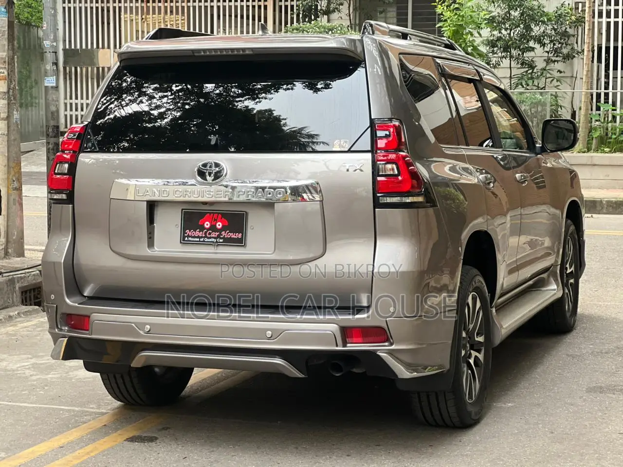 Toyota Land Cruiser Prado 2021 Gray