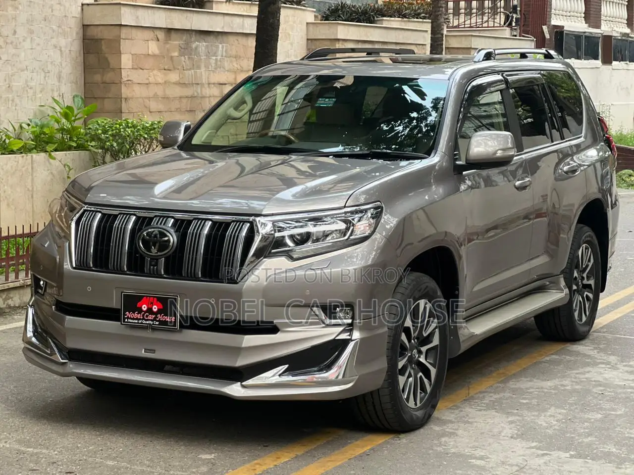 Toyota Land Cruiser Prado 2021 Gray