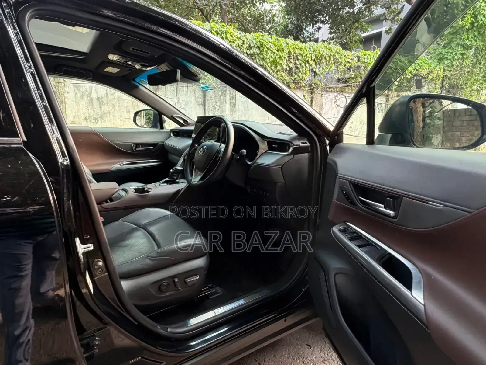 Toyota Harrier 2.0 2020 Black