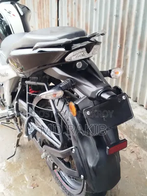 TVS Apache RTR 160 4V 2025 Black