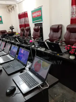 ল্যাপটপ ডেল ৮জিবি এএমডি রাইজেন এসএসডি ৫১২জিবি