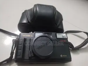 Vintage Yashca Camera