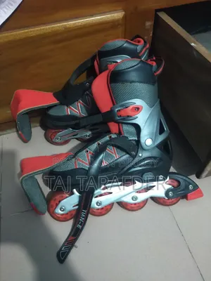 Tien-e Skating Shoe (Full Fresh Condition)