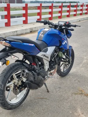 TVS Apache RTR 160 4V 2022 Blue