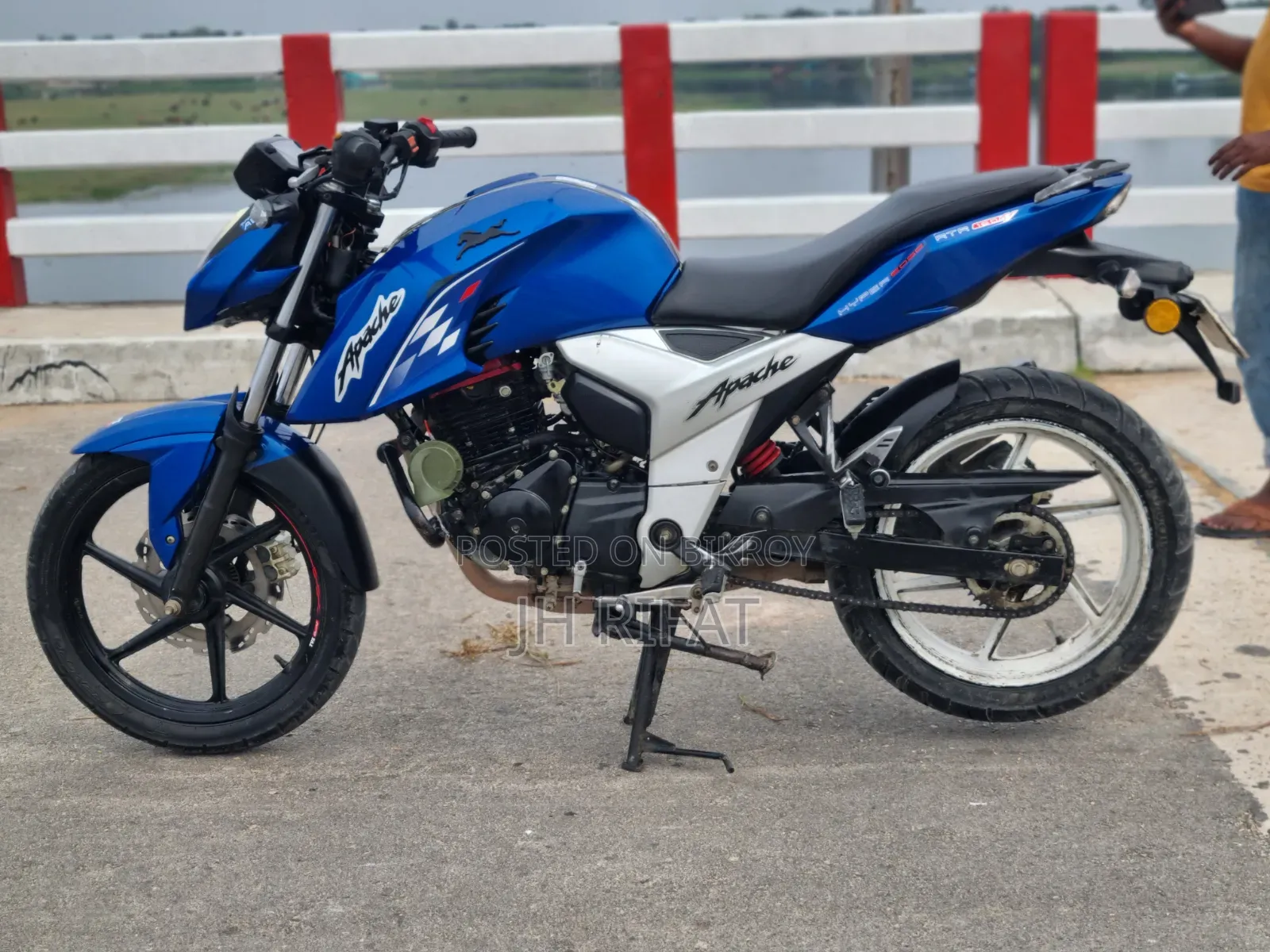 TVS Apache RTR 160 4V 2022 Blue