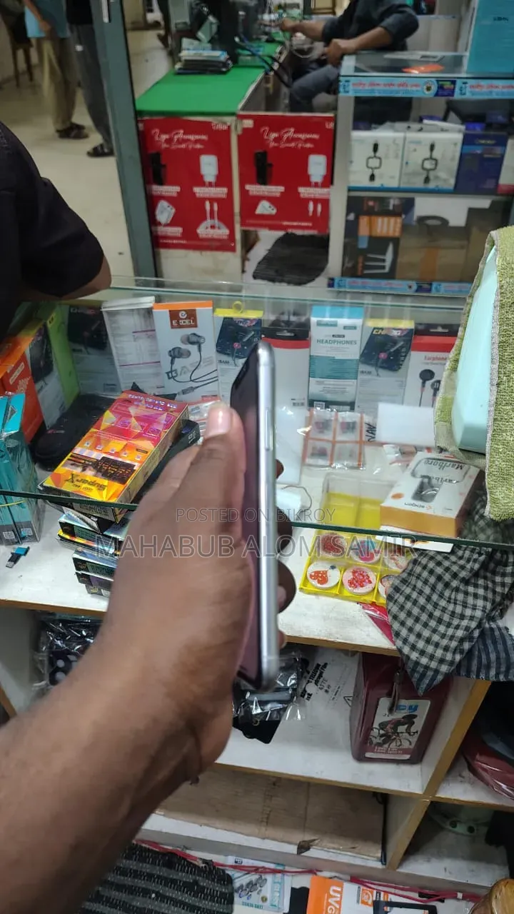 অ্যাপল আইফোন এক্স ২৫৬ জিবি সাদা