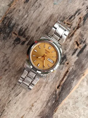 Seiko 5 Automatic Men's Wristwatch Pre Owned Fresh Condition