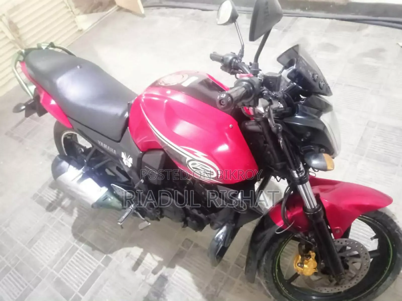 Yamaha FZ 2013 Red