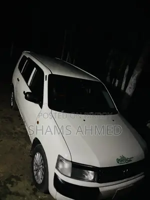 টয়োটা প্রোবক্স ২০০৫ সাদা