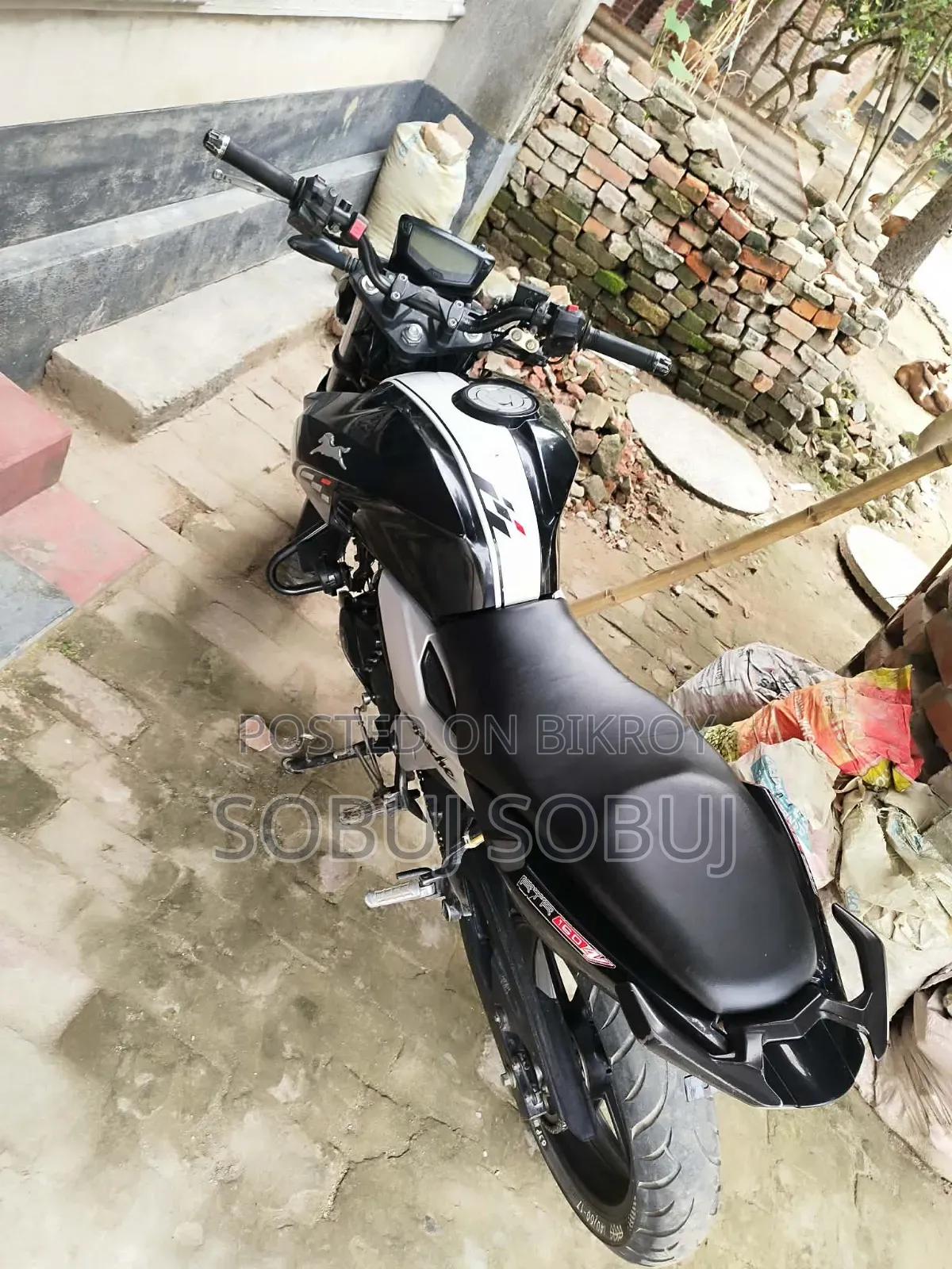 TVS Apache RTR 160 4V Fi 2023 Black