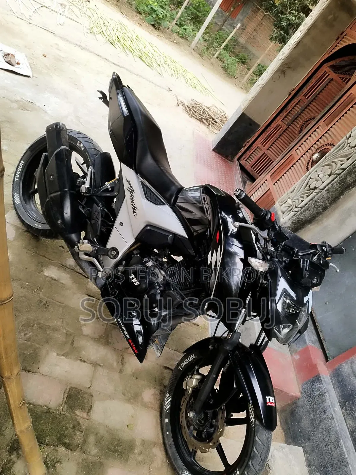 TVS Apache RTR 160 4V Fi 2023 Black