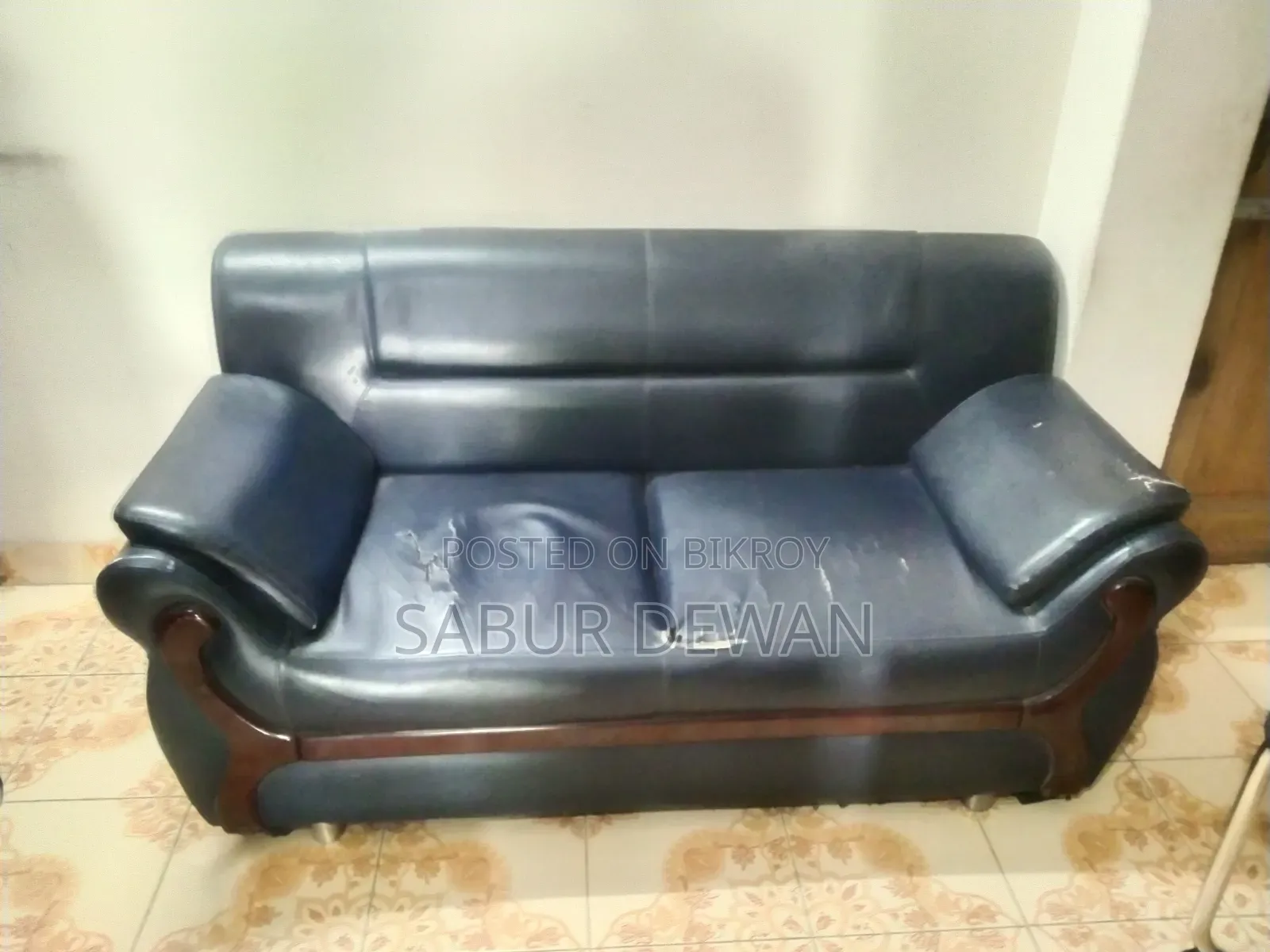 2 Seat Comfortable Official Sofa