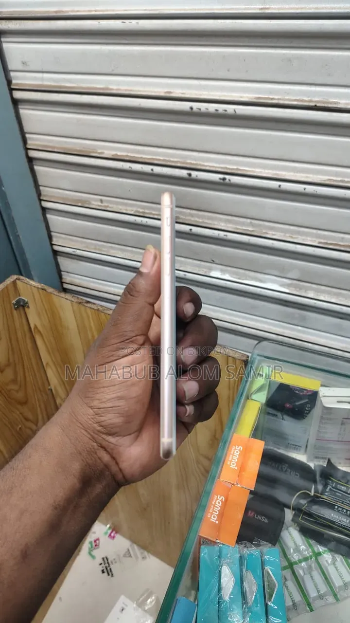 Apple iPhone 8 Plus 64 GB Gold