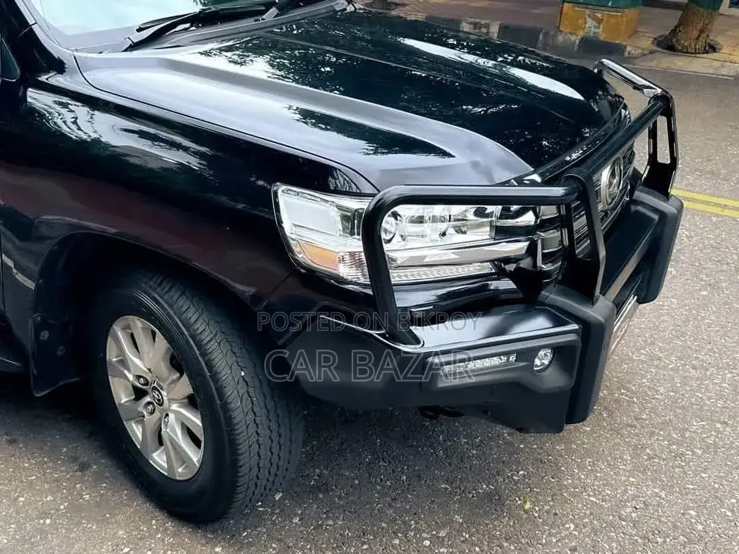Toyota Land Cruiser 4.5 V8 VXR 2018 Black