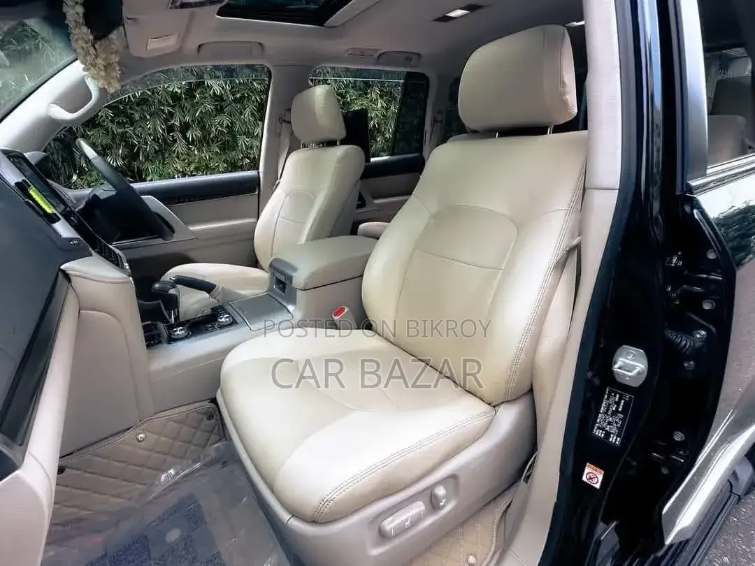 Toyota Land Cruiser 4.5 V8 VXR 2018 Black