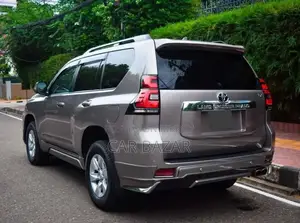 Toyota Land Cruiser Prado 2.7 2021 Gray